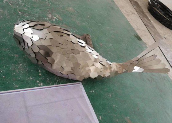 ভালো দাম আধুনিক আউটডোর বড় স্টেইনলেস স্টিল তিমির ভাস্কর্য ধাতু প্রাণী মূর্তি অনলাইন