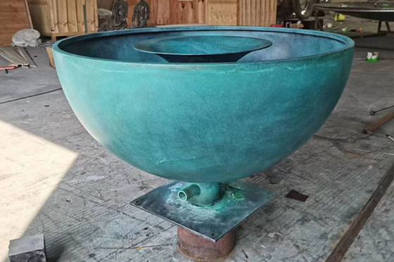 Antique Bronze Water Fountain Sculpture For Garden Decor With Chalice Design