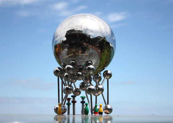 ভালো দাম কাস্টম আকার সঙ্গে শহর মধ্যে দৈত্য সজ্জা বহিরঙ্গন ফুটবল ভাস্কর্য অনলাইন