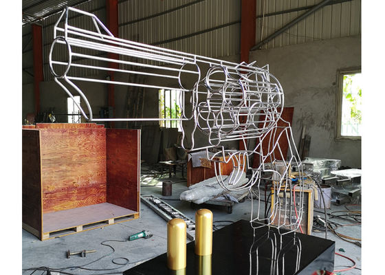 ভালো দাম বুলেট সঙ্গে বড় স্টেইনলেস স্টীল আর্ট ভাস্কর্য বন্দুক মেটাল ওয়্যার ভাস্কর্য অনলাইন