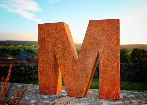 ভালো দাম পার্ক ডেকোরেশন কর্টেন স্টিল ভাস্কর্য ল্যান্ডস্কেপ লেটার এম রাস্টি আউটডোর মেটাল ভাস্কর্য অনলাইন