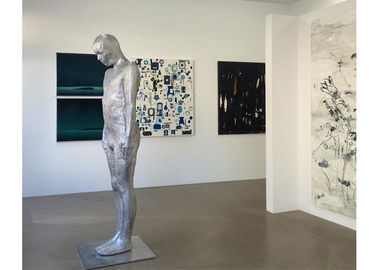 ভালো দাম লাইফ সাইজ ম্যাট ফিনিশ স্ট্যান্ডিং ম্যান স্টেইনলেস স্টিল ফিগার এস এস ভাস্কর্য অনলাইন